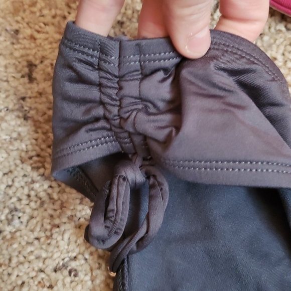 Bikini - Picture 3 of 5